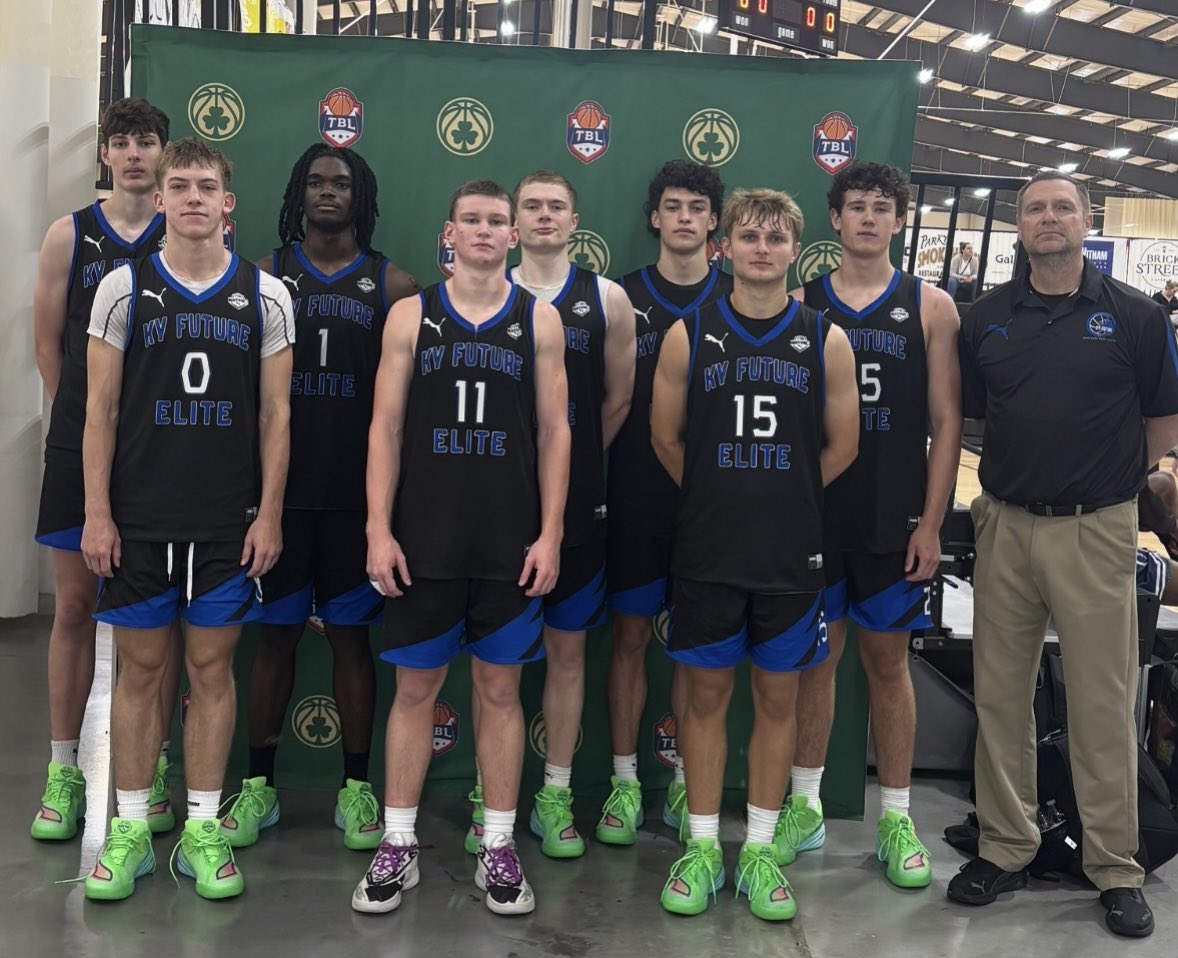 KYFutureElite27's tweet photo. Huge thank you to an amazing group of players &amp; parents. We appreciate your support &amp; dedication these past 4 months. Good luck in your high school seasons. Play Hard, Play Smart, Play Together….the KY Future Elite Way. 
@kentucky_future 
@PRO16League 
@NxtProHoops https://t.co/27uicB3okH