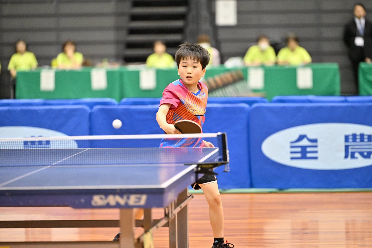 takurepo's tweet photo. #全日本ホカバ
▼カブ男子決勝
井上奏太（野幌クラブ・北海道）
-11,8,9,-12,8
倉林護（ＴＴＳ ＯＨＡＮＡ・埼玉）　

アグレッシブな倉林に対してバランスのよい攻守で対応した井上が落ち着いた試合運びでゲームオールで勝利。優勝おめでとうございます！

#卓球 #卓球レポート #卓レポ https://t.co/qP9LB8aLIP