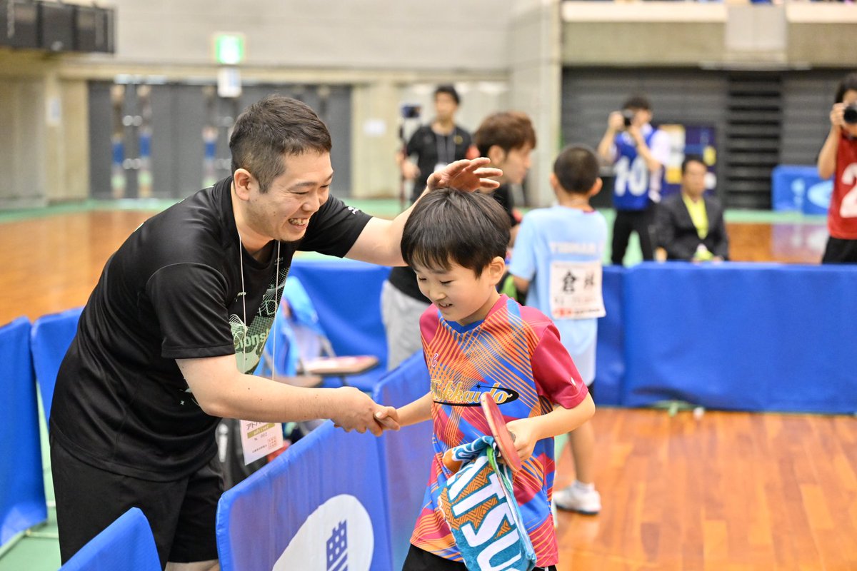 takurepo's tweet photo. #全日本ホカバ
▼カブ男子決勝
井上奏太（野幌クラブ・北海道）
-11,8,9,-12,8
倉林護（ＴＴＳ ＯＨＡＮＡ・埼玉）　

アグレッシブな倉林に対してバランスのよい攻守で対応した井上が落ち着いた試合運びでゲームオールで勝利。優勝おめでとうございます！

#卓球 #卓球レポート #卓レポ https://t.co/qP9LB8aLIP