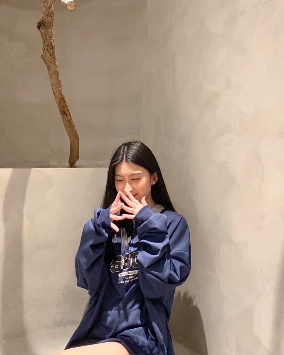 ErickaRudiw0's tweet photo. ふとした瞬間に、誰かの言葉で��われたり、逆に深く悩んだりすることってないですか？皆さんは最近、誰かにかけられて印象に残っている言葉はありますか。教えてほしいな。 https://t.co/O1i3Wkv6ys