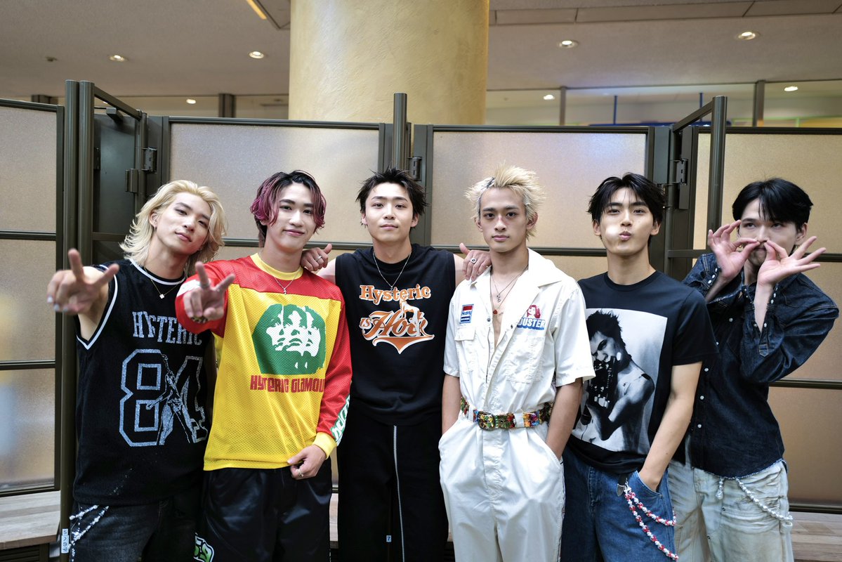 watwing_info's tweet photo. ✨🍉#サマフェス2026 音楽LIVE🏖️✨
ありがとうございました！！

🪶𝐬𝐞𝐭𝐥𝐢𝐬𝐭
WATW”ing”
Gnarly
(prod. #古幡亮 ＆ #鈴木曉 )
FIRE BURN
(prod. #湘南乃風 HAN-KUN さん ＆ #髙橋颯  )
SHELLY📸
Honey, You!
(prod. #大橋ちっぽけ さん)
Be Real
My Sweet Place🆕
(主題歌 映画「 #ホームスイートホーム」)
Present
(主題歌 ドラマ「 #今夜秘密のキッチンで 」)
Waves Remix ver.
YO MA SUNSHINE
(prod. #DOBERMANINFINITY )

NEXT. 
EP「love」リリース記念イベント＆フリーライブ in 川崎サンダースコート

⏰本日7/26(日) 17:00スタート！

暑い中、そして足元の悪い中ありがとうございます☀️☔️
#WATWING