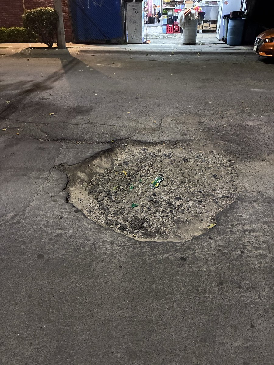 gansito2324's tweet photo. La calle 17 de mayo en La Tijera está cada vez peor y no hay quien la arregle @GerardoQuirinoV @GobTlajomulco @En_Tlajomulco @Trafico_ZMG @TVAztecaJalisco @TelevisaGDL https://t.co/u97rl5OWtE