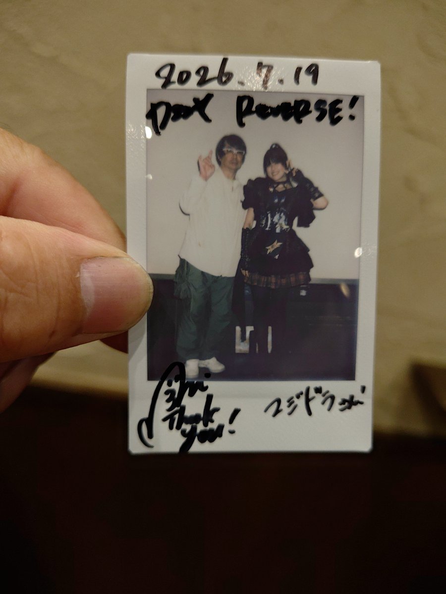 magicdragon6767's tweet photo. 令和8年7月19日 DIZZYREVERSE The Real Unveiled 特典会 MAIMETALと2Sチェキ縦全身バージョンで撮影しました‼️🤘🥰
#MAIMETAL
#舞凛華
#DIZZYREVERSE
#マジックドラゴン https://t.co/r7QduMbPHs