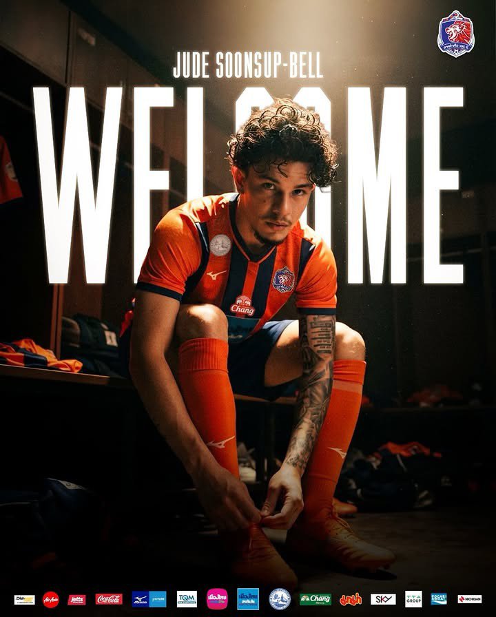 Ball_balanID's tweet photo. 🚨ASEAN WATCH🚨

Jude Soonsup-Bell resmi bergabung dengan Port FC 🇹🇭

Penyerang berusia 22 tahun itu resmi menjadi rekrutan baru Port FC untuk menghadapi musim 2026/27. 

Soonsup-Bell pernah berseragam Chelsea dan terakhir membela klub Grimsby Town (League Two 🏴󠁧󠁢󠁥󠁮󠁧󠁿) serta aktif membela timnas Thailand 🇹🇭.

Kemarin Vietnam, sekarang giliran netizen Thailand nih gimana abroadnya pulkam 🤣🤣