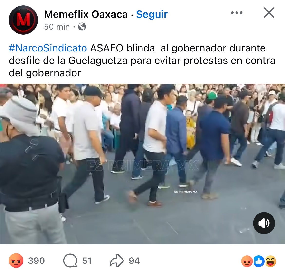 quinomixe's tweet photo. Solo en oaxaca luego del asesinato de un periodista y un año después del asesinato de una activista, el gobierno de @salomonj se da el lujo de enviar a gente armada a un desfile oficial de la Guelaguetza para callar protestas de familiares y amigxs de las víctimas. @Claudiashein https://t.co/nCkQ0r6F0f