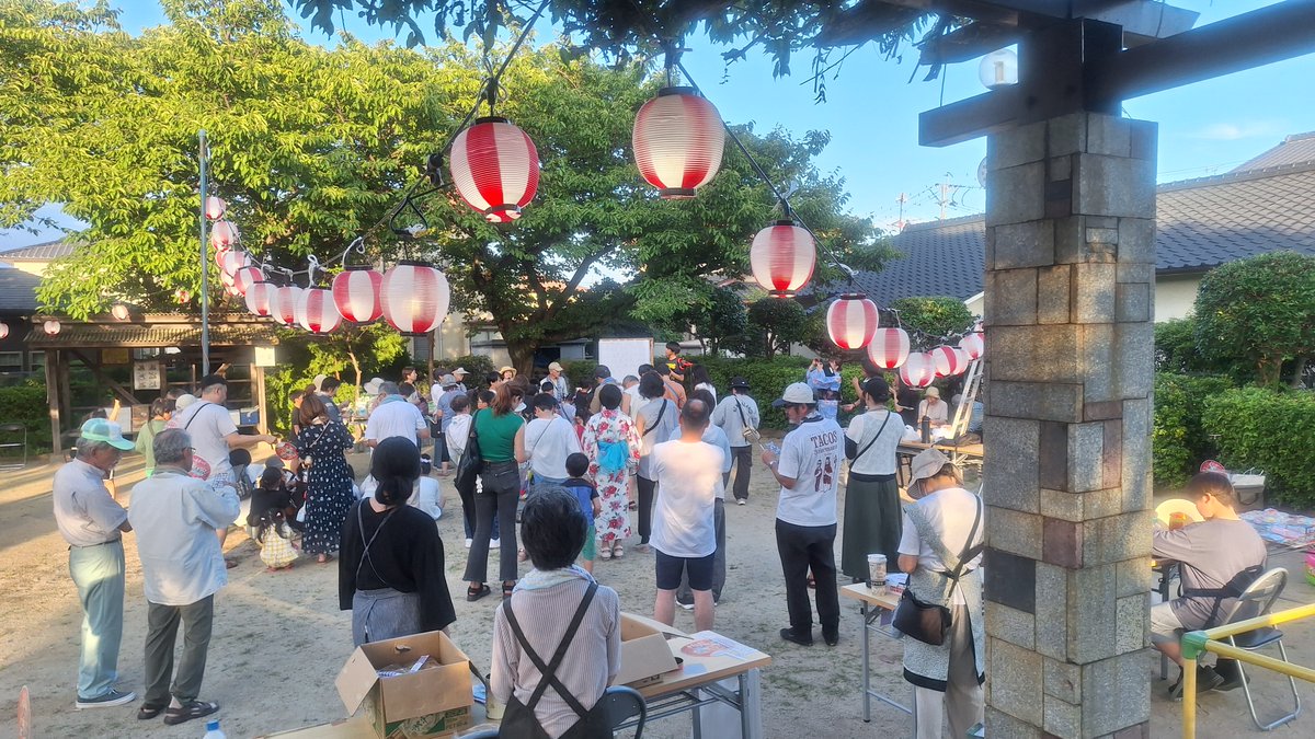 dhd236's tweet photo. 土日は夏祭り2か所とグラウンドゴルフ大会に参加しました。

厳しい暑さの中でしたが、皆さん本当にお元気で、たくさんの笑顔に元気をいただきました。

暑い日が続きます。どうぞ熱中症には十分お気をつけください。

#浜田だいすけ
#地域のつながり https://t.co/Kh5uIsuyW1