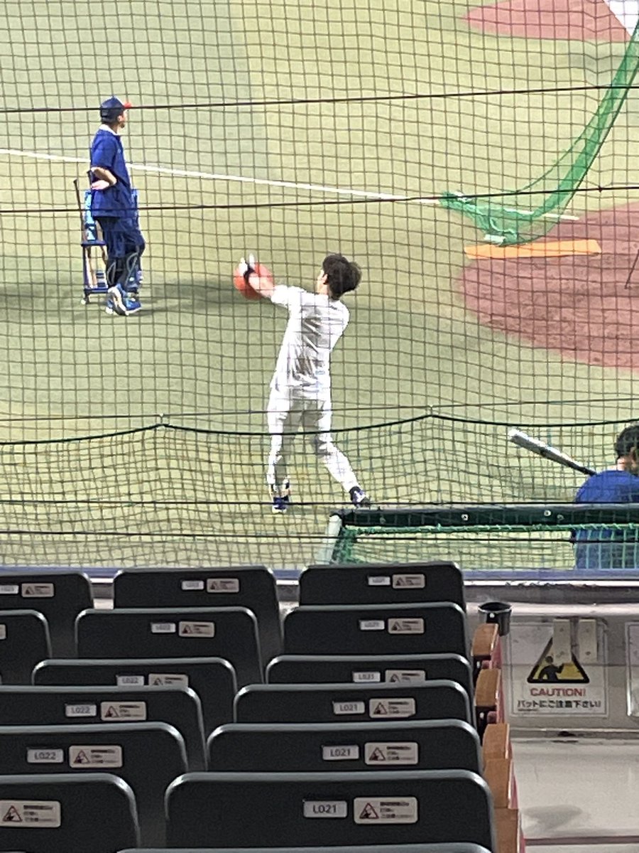 Yocchi210a's tweet photo. 今日はここから❤️

初めての打撃見学会から参加😊　あっという間で魅入って
しまった😍

今日は赤ユニの福永くん❤️も
楽しみ😊
またヒット盗塁期待！
勝ち越そう！！
金丸くん今日こそ！！👊 https://t.co/bzgN2hDNbw