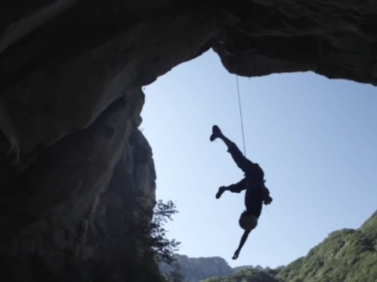 Rob29859756's tweet photo. Tired of staying in your comfort zone Take the 7-day small challenge—today, try 1 new thing that scares you. Progress beats perfection, go!， https://t.co/ADGw9ytoeW