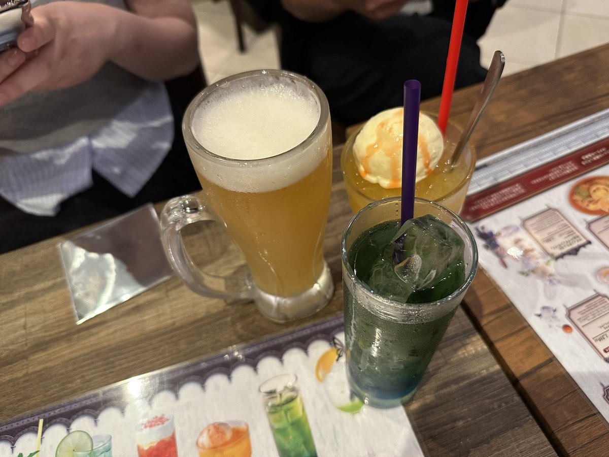 Ades_shinki's tweet photo. 横浜エオカフェ来てます!! https://t.co/ilXYEk1HEx