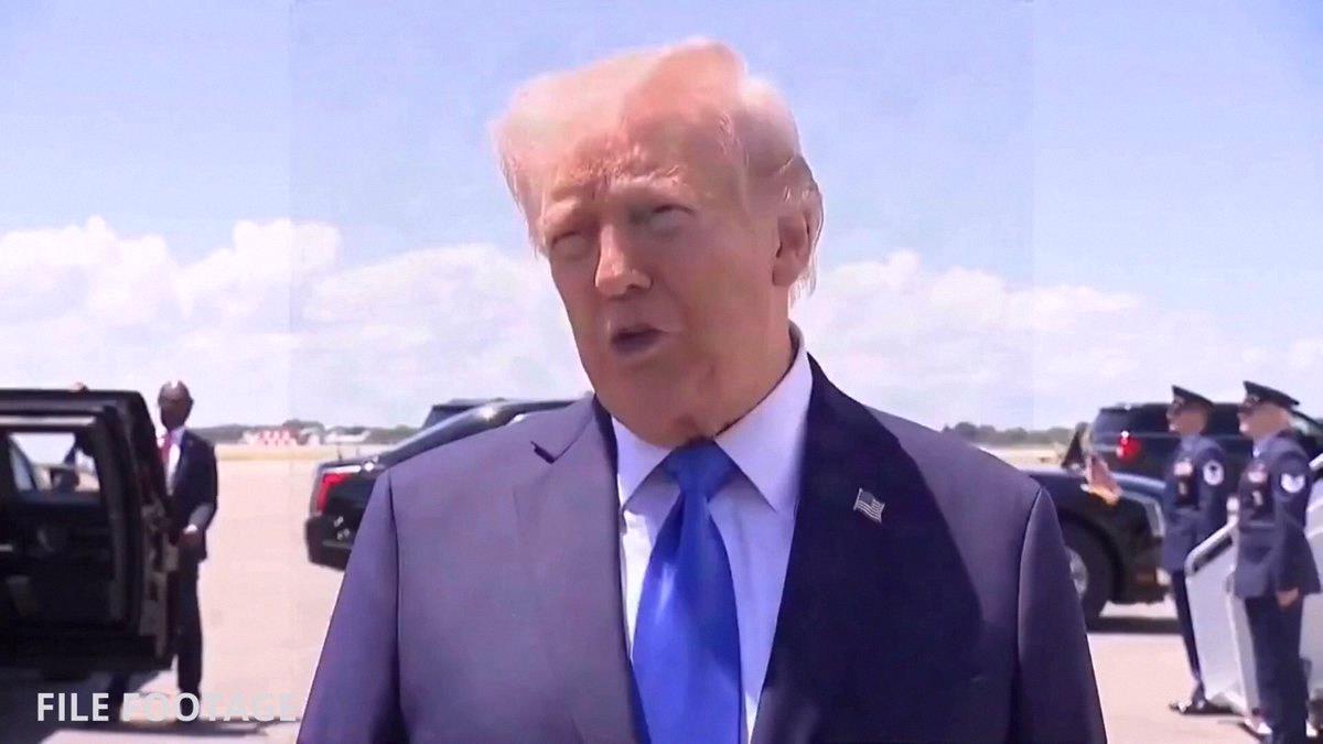 yamarabbits's tweet photo. 🚨 BREAKING:

🇺🇸🇮🇷 PRESIDENT TRUMP ORDERED THE TO HALT STRIKES ON IRAN YESTERDAY

THE DECISION INTERRUPTED A NEARLY TWO-WEEK STREAK OF DAILY U.S. ATTACKS

INSIDERS SAY THE ORDER CAME AFTER TALKS RESUMED ON REOPENING THE STRAIT OF HORMUZ

PRAYING FOR THE DEAL SOON!! https://t.co/D7Lz6s9MVF