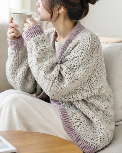naokanack's tweet photo. 小柄さんがゆったり着られるカーディガンを編みました🧶

甘すぎない、��さしい色合わせがお気に入りです。

「小柄だからサイズ選びが難しい」
そんな方にも手に取ってもらえたら嬉しいなと思いながら、一目ずつ丁寧に仕上げました🌿

次はどんな色で編もうかな…💭✨

#かぎ針編み
#ハンドメイド https://t.co/WEiUbNS6Hu