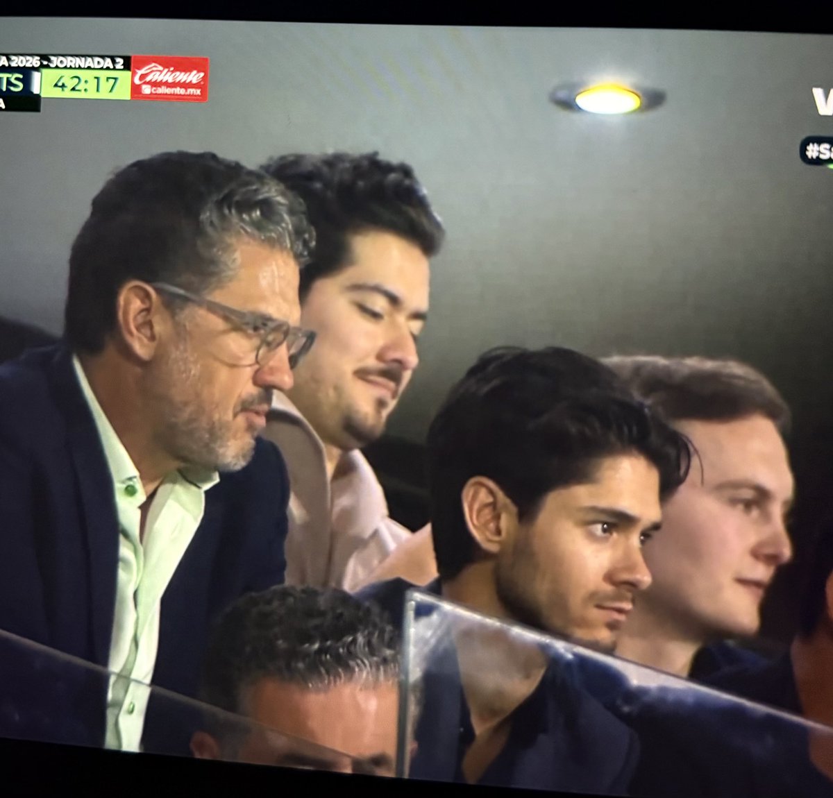 Tipico_Santista's tweet photo. Los grandes culpables de estar 5 años comiendo mierda:

Fuimos víctimas de su avaricia y su mala praxis, hoy no conectan con la afición ni regalando entradas. https://t.co/k2e27uNua8