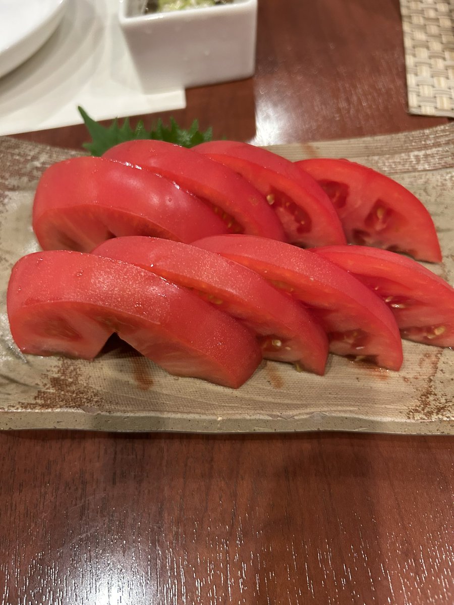 seisyokyo99's tweet photo. 岡山の句会に出向きました。

ことに暑い日でした。

句会の後、全員でお弁当をいただき、
その後、有志で居酒屋へという
スタイル。
コロナ以後ということですね。

よく質問してくださいました。

岡山の肴、おいしいです。 https://t.co/4FY4KHKcOL