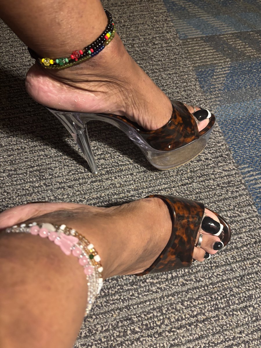 1cinnamonspice's tweet photo. Thank you @iamdeejayjo 
Need a redo.... love ❤️ the heels https://t.co/M0YXiCbSkh