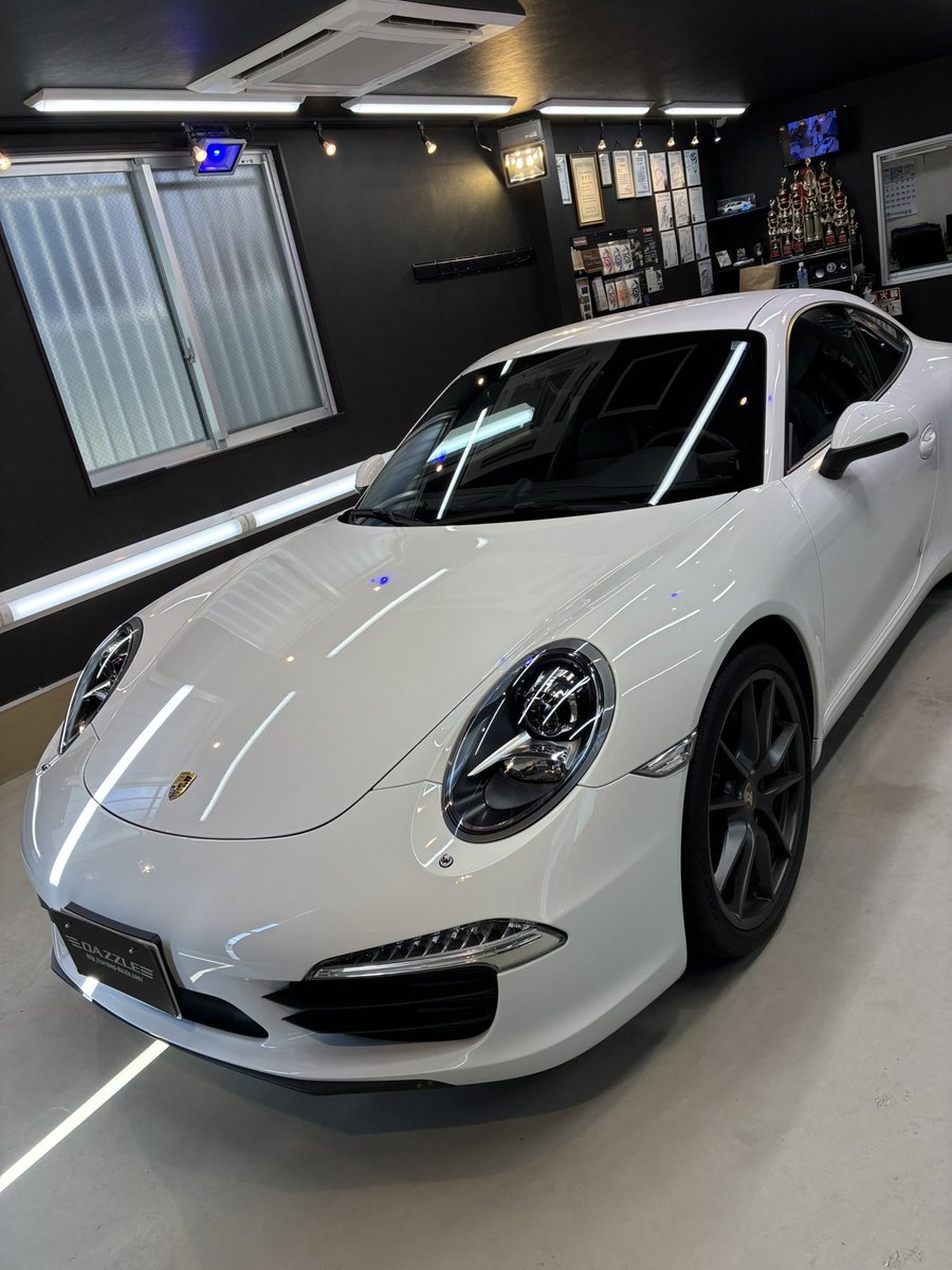 DAZZLE0901's tweet photo. DAZZLE貝谷です(^_-)
セルサスオートサービス様⭐️ポルシェ911
運転席、助手席ガラス
透明断熱フィルム(コボテクト)
リア3面ガラス
スモーク5%
施工ありがとうございます\(//∇//)\

DAZZLE(ダズル)公式サイト
https://t.co/OBpYFP4yLW https://t.co/zMSaQqE7sC