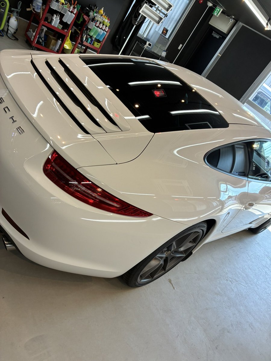DAZZLE0901's tweet photo. DAZZLE貝谷です(^_-)
セルサスオートサービス様⭐️ポルシェ911
運転席、助手席ガラス
透明断熱フィルム(コボテクト)
リア3面ガラス
スモーク5%
施工ありがとうございます\(//∇//)\

DAZZLE(ダズル)公式サイト
https://t.co/OBpYFP4yLW https://t.co/zMSaQqE7sC