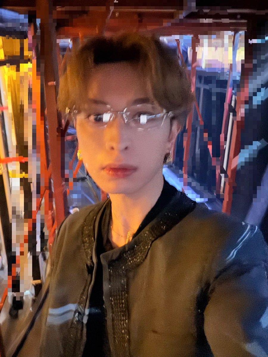 fantastics_fext's tweet photo. SUNFLOWER有明DAY-2
気合い入れていくぞぉ！

リハからあっつい🔥
良いライブになる予感‼️

皆さん昨日の撮可楽曲
#SF_FNT
つけてアップして
拡散してください🌻

広めることが大切っ‼️
ってことで今日も頑張ります🔥

#FANTASTICS
#木村慧人
#慧人の独り言

木村慧人 https://t.co/NCIffzsrlA
