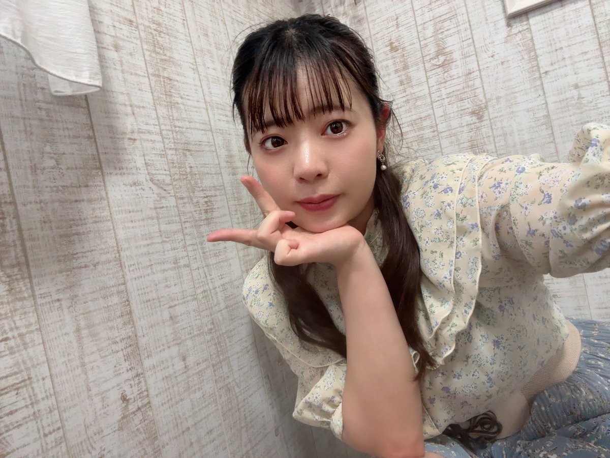misaki_himenon's tweet photo. #おもいでゴハン5 後にフォローしてくださった皆様もいらっしゃるので、自己紹介！

姫野美咲(ひめのみさき)です！
ミュージカル、アクションしたり、会話劇やコメディ作品も最近多め。
最近は被写体やお衣装さん👗もしてます
☕️と🍸がすき
詳しくはこちら⬇️
https://t.co/FUYEoI0gpe https://t.co/ERGBLRiOOn