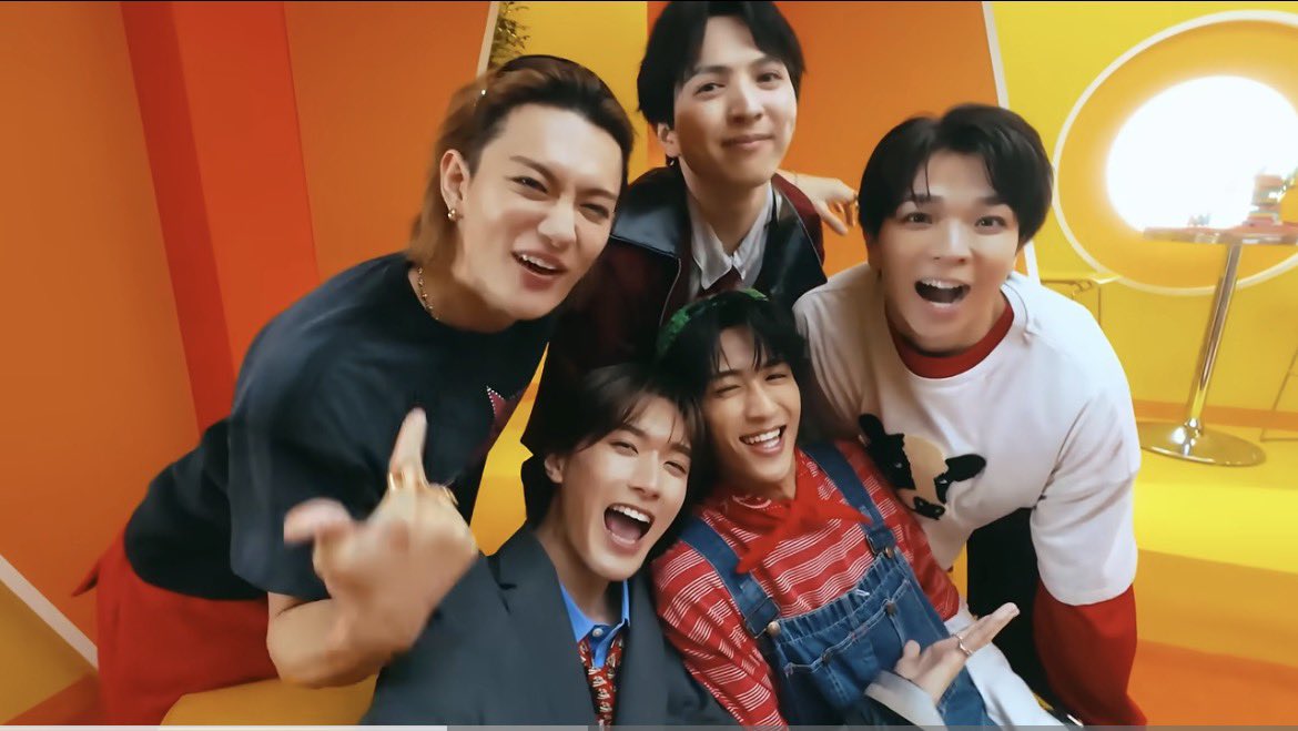 rian_shinesky's tweet photo. M!LKの仲良しな感じが1番好き♡
#YouJoyParade

https://t.co/zObbjlg8w1 https://t.co/sGQj8HcvY8