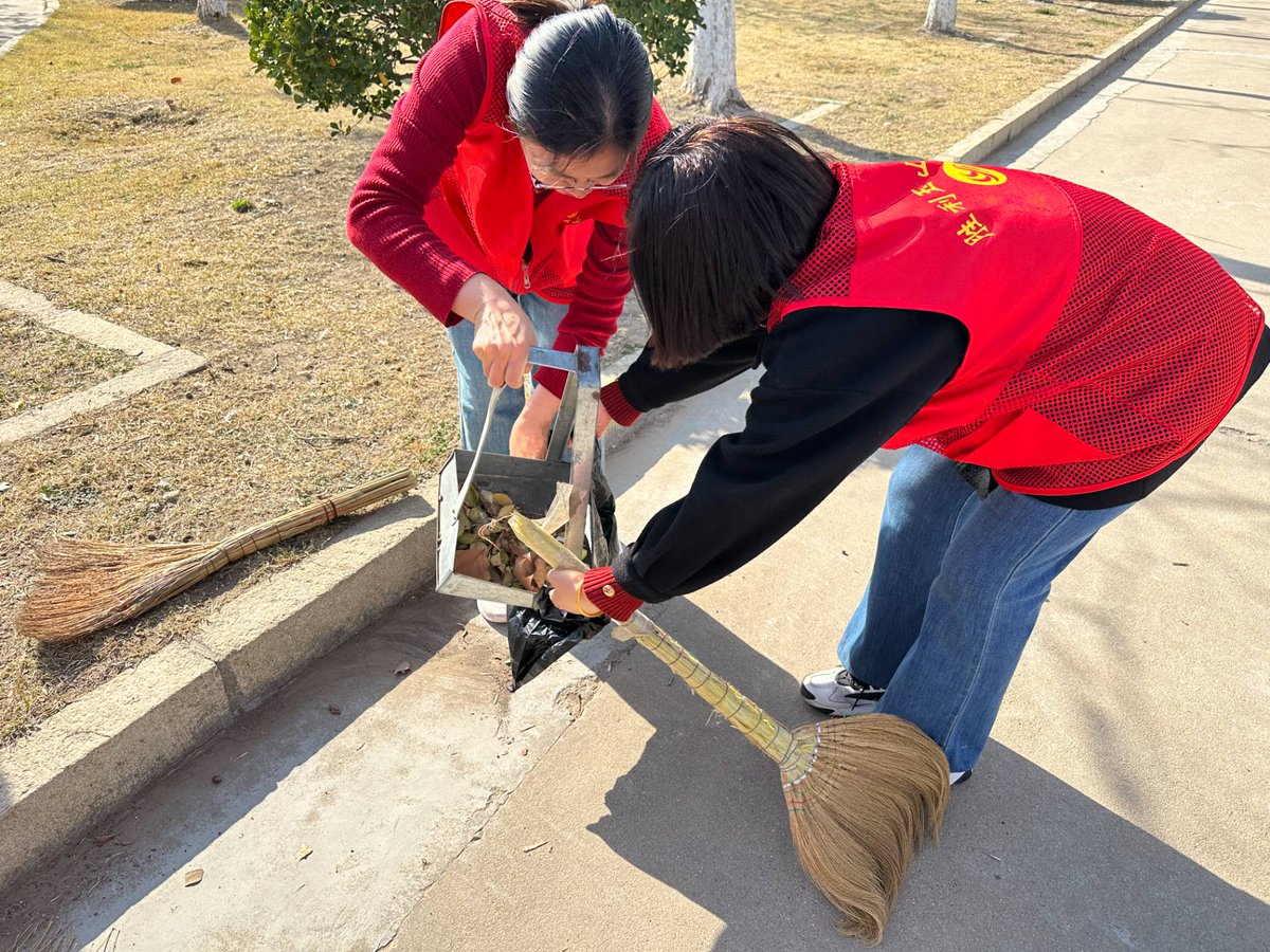 TracyEva612281's tweet photo. [Join our neighborhood cleanup this Sat 9AM at Central Park! Gloves u0026 snacks provided. Bring friends to keep our community green ]， https://t.co/BxwPCMvJCZ