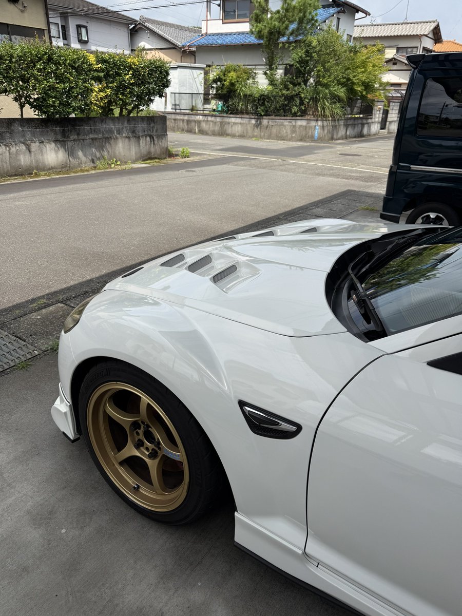 n_tRX8's tweet photo. 久しぶりに8の洗車
Lilさんのand MORE仕上げ
この艶がたまらない🤤
#Lil_Detail_lab
#and_MORE https://t.co/3er2sj4uHU