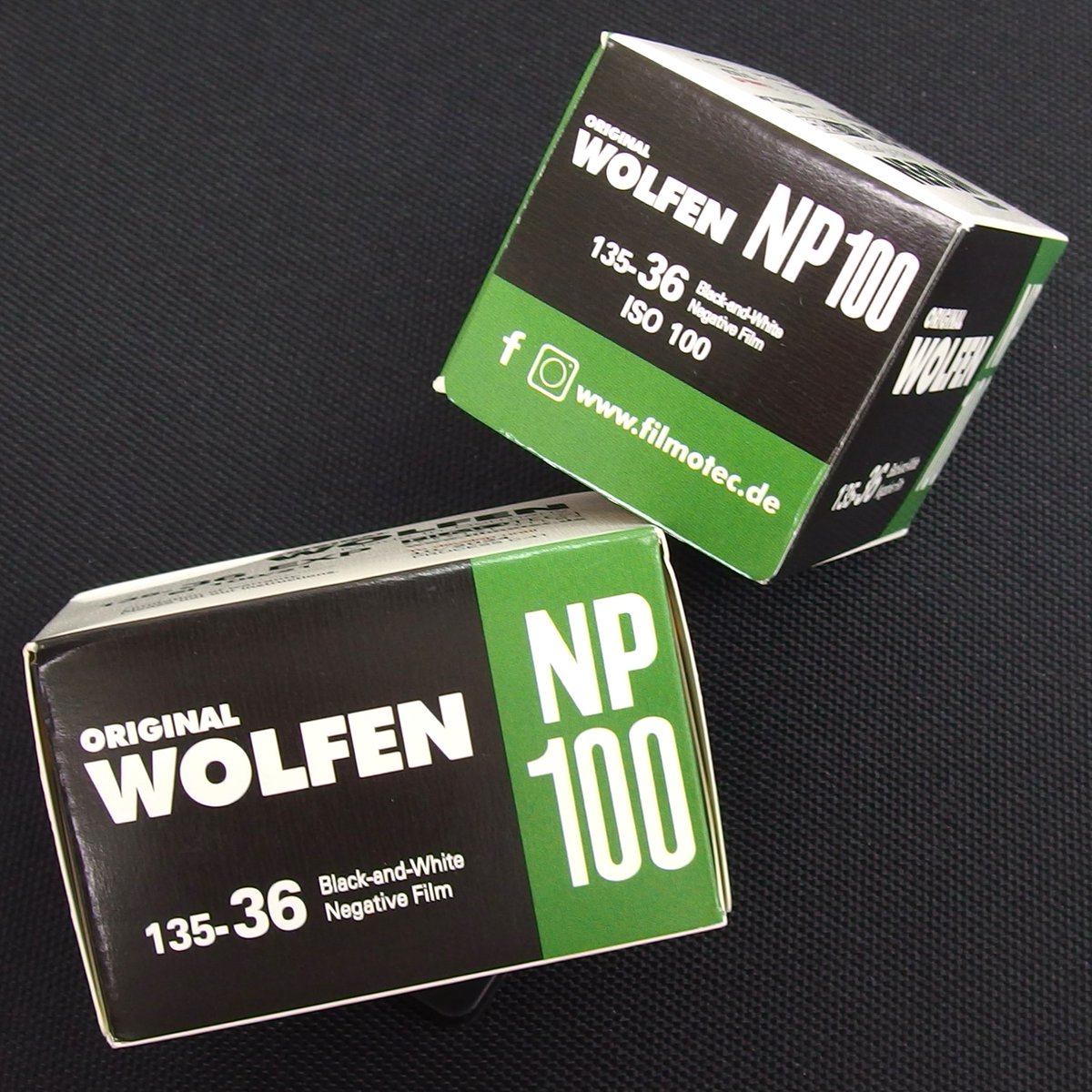champcamera's tweet photo. WOLFEN NP100　by #みすずが丘 店

ドイツで作られたISO100の #白黒ネガフィルム。
ベースと乳剤層の間に追加されたアンチハレーション層により画像のシャープネスが向上しています。

#WOLFENNP100 #白黒フィルム #田園都市線

https://t.co/G2OpBYVhgH https://t.co/SwZpzqBsL2