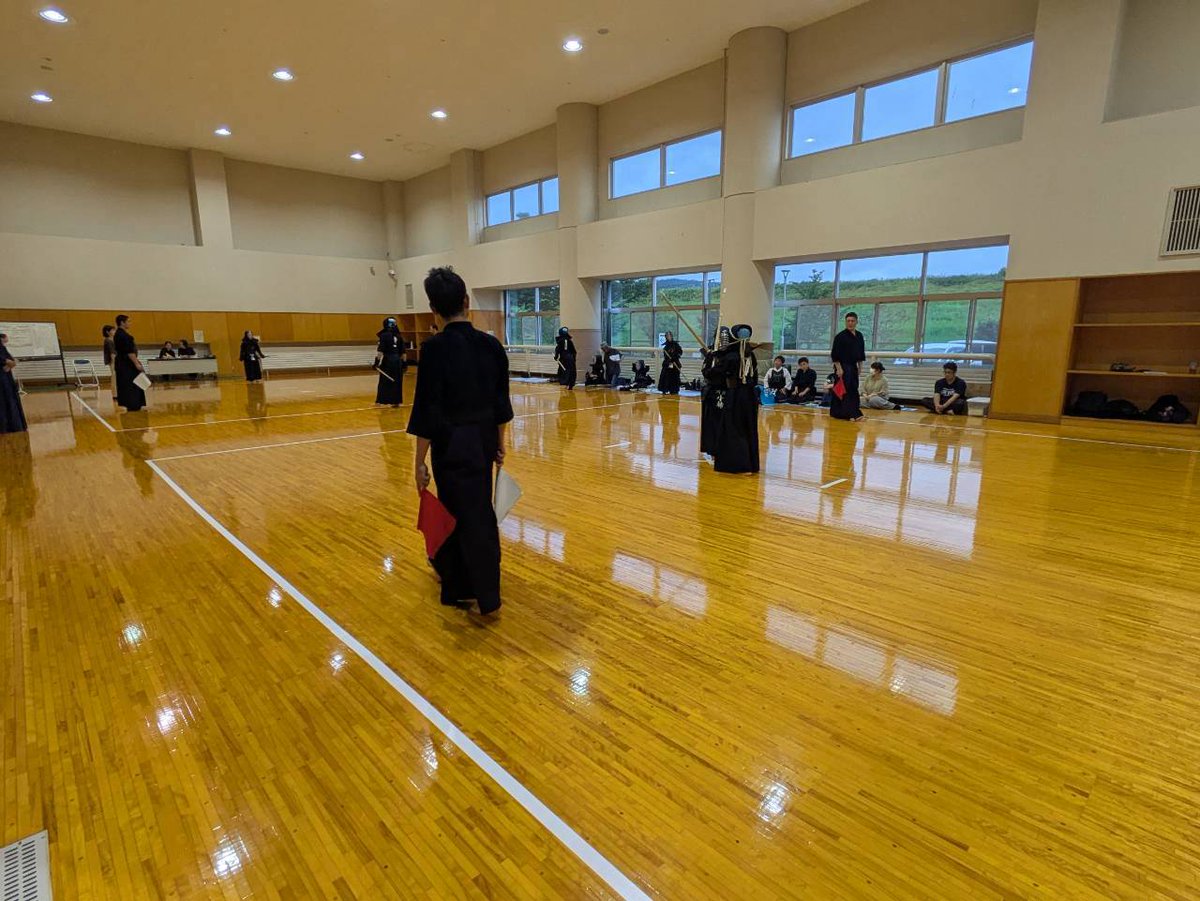 utsuhiro2011's tweet photo. 第22回河北剣道スポーツ少年団、団内大会が開催されました。猛暑の中、一生懸命に稽古した成果が発揮されましたか。試合は、勝ち負けはありますが、皆さん元気いっぱい大会に臨んでいました！河北剣道スポーツ少年団では、団員を大募集中とのことです。これからも、団員の皆さん、頑張って下さいね。 https://t.co/KYhARUYdMR