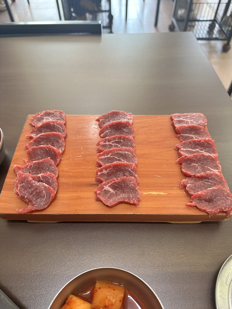 mdluv_v's tweet photo. 구마유시 픽 인정 함니다… 진짜 마싯내요… https://t.co/c1A2d4vgOW
