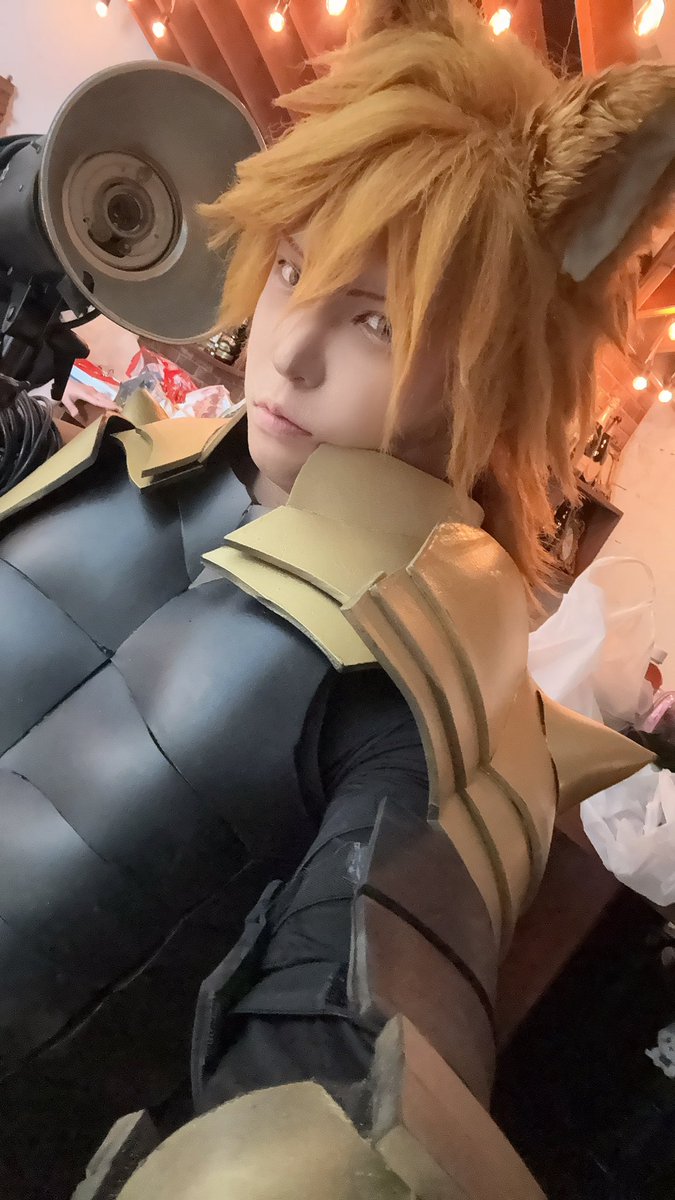 Tomohiro_Cos's tweet photo. 今日は超久々に日蝕星霊レオです！！！
鎧暑いぜwww https://t.co/gkzUn6ye6U