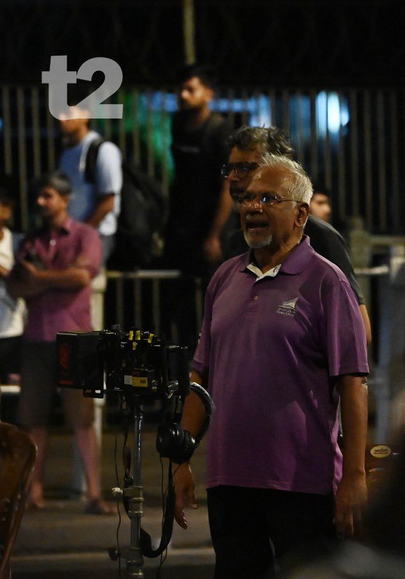 t2telegraph's tweet photo. Saturday night witnessed celebrated filmmaker Mani Ratnam directing actors Vijay Sethupathi and Sai Pallavi for his Tamil untitled romantic drama on the iconic Howrah Bridge. Sethupathi, sans his trademark beard, and Sai Pallavi, dressed in a maroon maxi dress, walked on the bridge for what appeared to be a romantic scene. The film will be shot in Kolkata and its outskirts over the next week or so. 
Pictures: B Halder