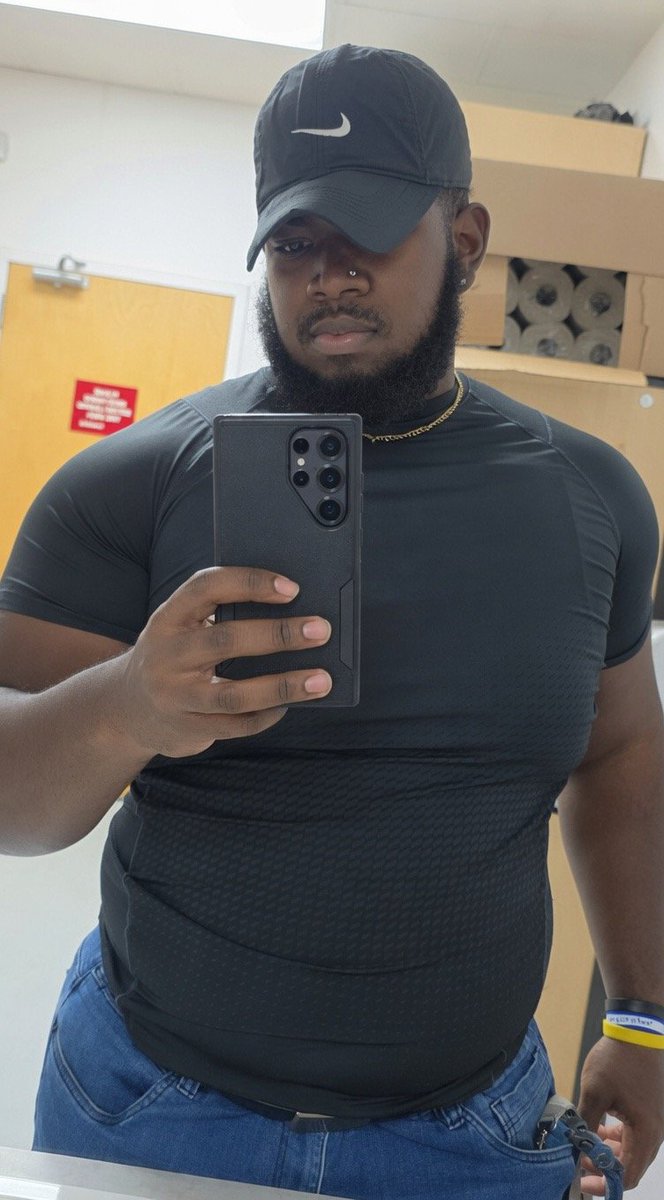 Blckbear25's tweet photo. Transformation in progress. Videos coming soon 💯💪🏾 https://t.co/PzGNNrxzey