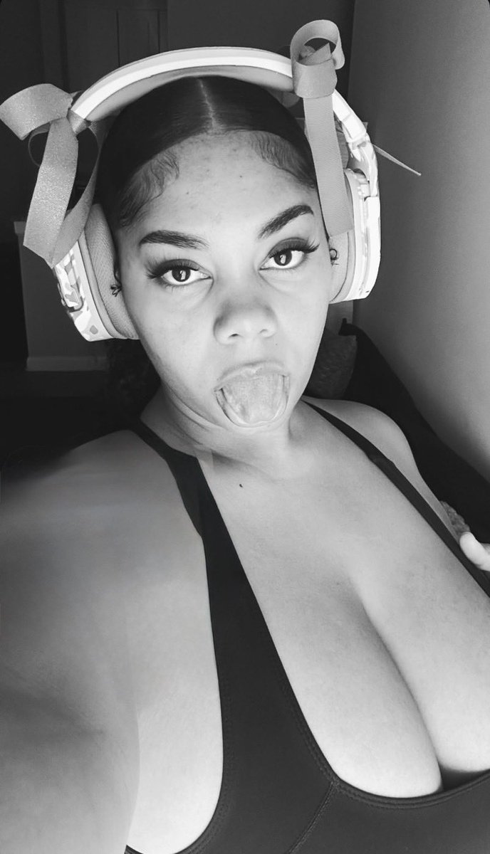 samiradaya01's tweet photo. 💦+1 515-854-8289
What would you like to get from me today?💞👅
👅Photos– $30, but I’ll give them to you for $25 as a special first-time customer offer.
💦Videos– $50, but your first order will be $45.
🍑Custom content– $70, but I’ll do it for $60 as a first-time discount🥵 https://t.co/IgHXX9ELu7