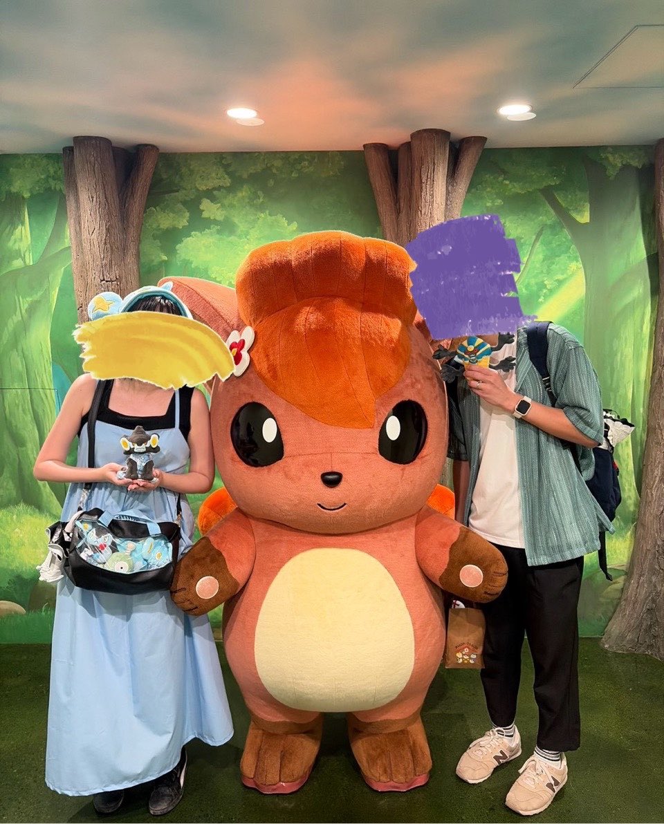 yacchun_light's tweet photo. ゴーストトレーナーと灼熱のポケパークカントーへ行くなどした！
いたるところにコリンク族がたくさんいて幸せ空間だったな💡
コリンク族カラーコーデきめたらスタッフさんにめちゃ気付いてもらえた🩵🖤
#ポケパークカントー https://t.co/qaaBaypABF