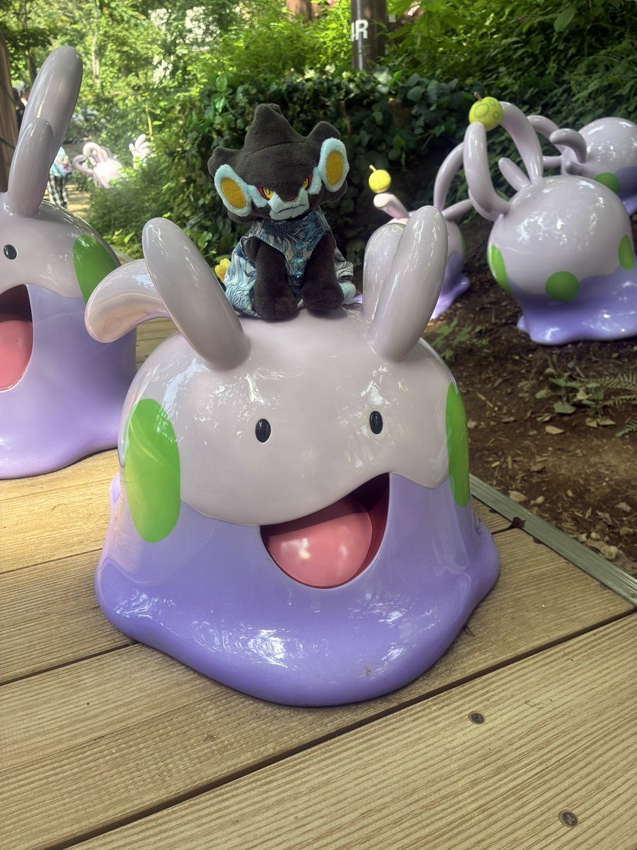 yacchun_light's tweet photo. ゴーストトレーナーと灼熱のポケパークカントーへ行くなどした！
いたるところにコリンク族がたくさんいて幸せ空間だったな💡
コリンク族カラーコーデきめたらスタッフさんにめちゃ気付いてもらえた🩵🖤
#ポケパークカントー https://t.co/qaaBaypABF