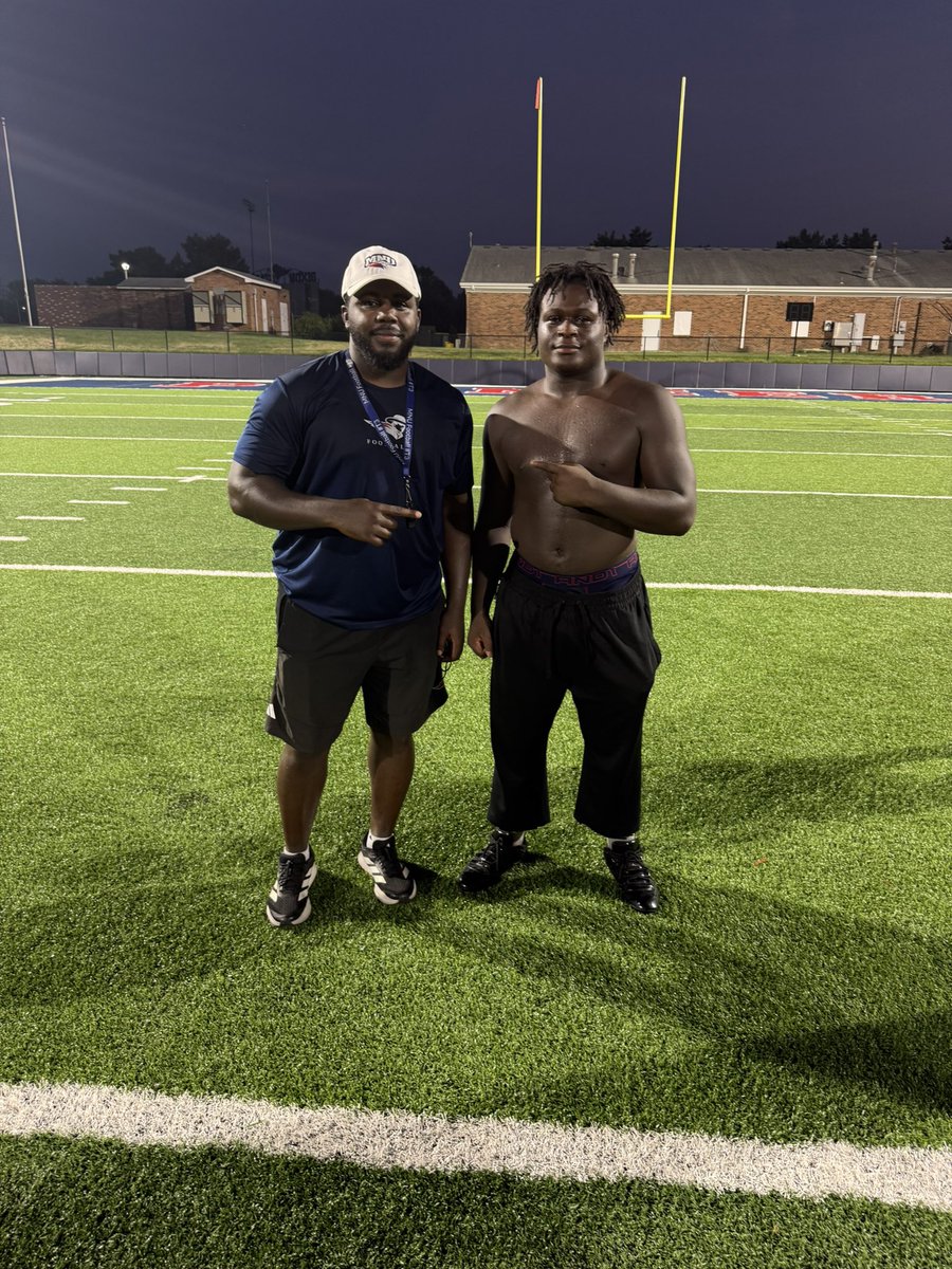 Shaunleverette2's tweet photo. Finished out my camp tour at MNU today. Learned a lot from an outstanding coaching staff and enjoyed every minute of it. Thank you for the opportunityand hospitality. Wishing MNU the best the rest ofthe way stay in touch! @CoachCollinsCj https://t.co/08nqTk1ica