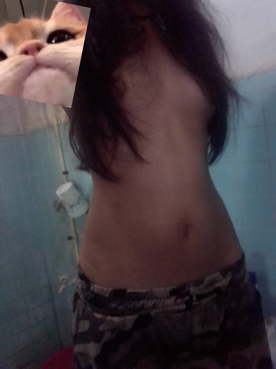 Arielle1_mx's tweet photo. Yo creo que con esta me despido por ahora, pero les dejo una pregunta, cuánto creen que mido? https://t.co/u1HHICMOAf