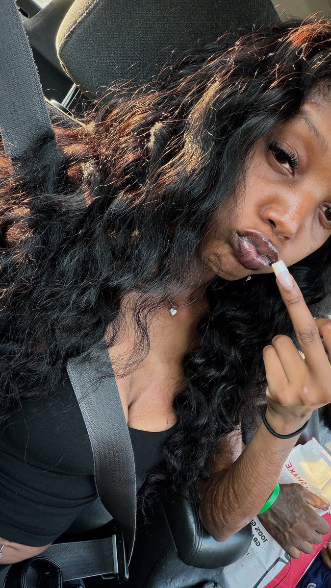tiyahlanee's tweet photo. https://t.co/bhB6ZjqRjO