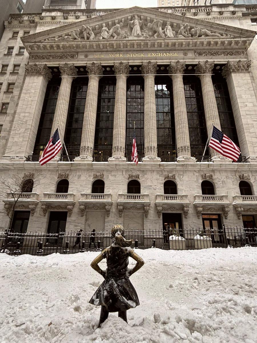 daibase001's tweet photo. S&amp;P 500 EARNINGS GROWTH ON PACE FOR STRONGEST QUARTER SINCE 2021

With 27% of S&amp;P 500 companies having reported results, 86% have beat EPS estimates and 80% have beat revenue expectations

The blended earnings growth rate for the quarter now stands at 37.9% from a year earli https://t.co/hen3wdiPtH