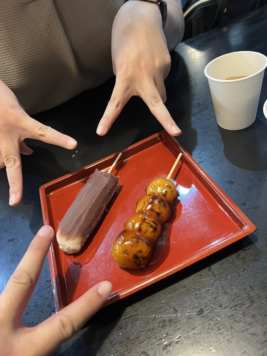 utauniku's tweet photo. 食べ歩き2軒目ぇ(*´ω｀*) https://t.co/cqzl9oOeuO
