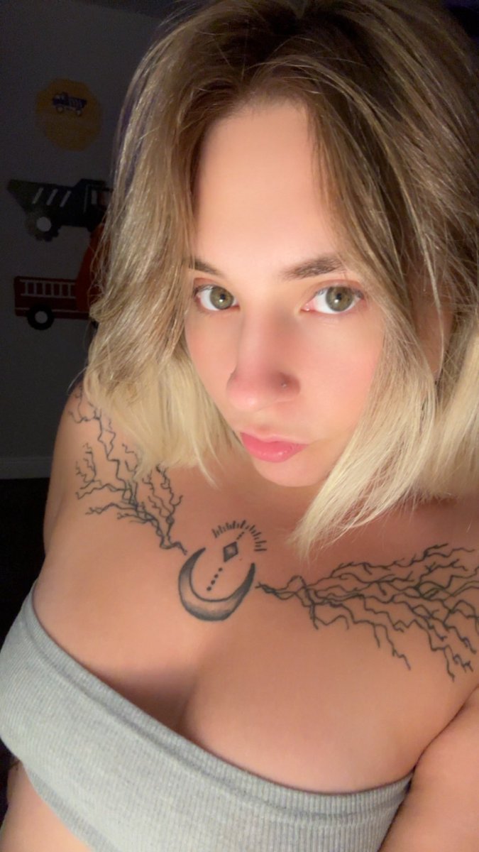 meadowwleee's tweet photo. Goodnight 🩶 https://t.co/ldslLhwkDS