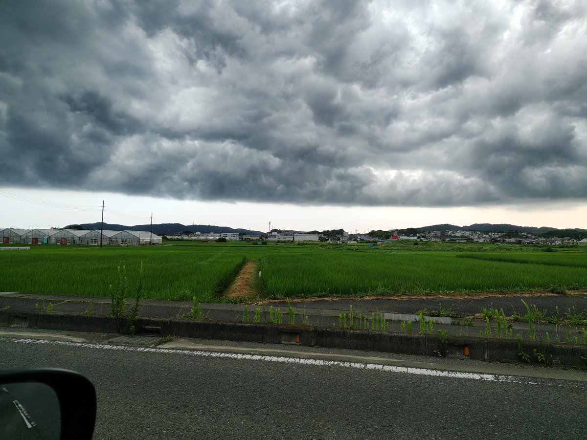 manadaikun's tweet photo. 初・蒙古タンメン中本
完食！
レディースセット頼んだよ
めちゃ辛くて一口目でむせそうになりつつ、唇も痛かったけど、美味しくいただきました🍜
天気の崩れが思いの外早くて、洗車した🚗が濡れる前に急いで帰宅
また雷鳴ってるよー https://t.co/PYsTqm2tMA