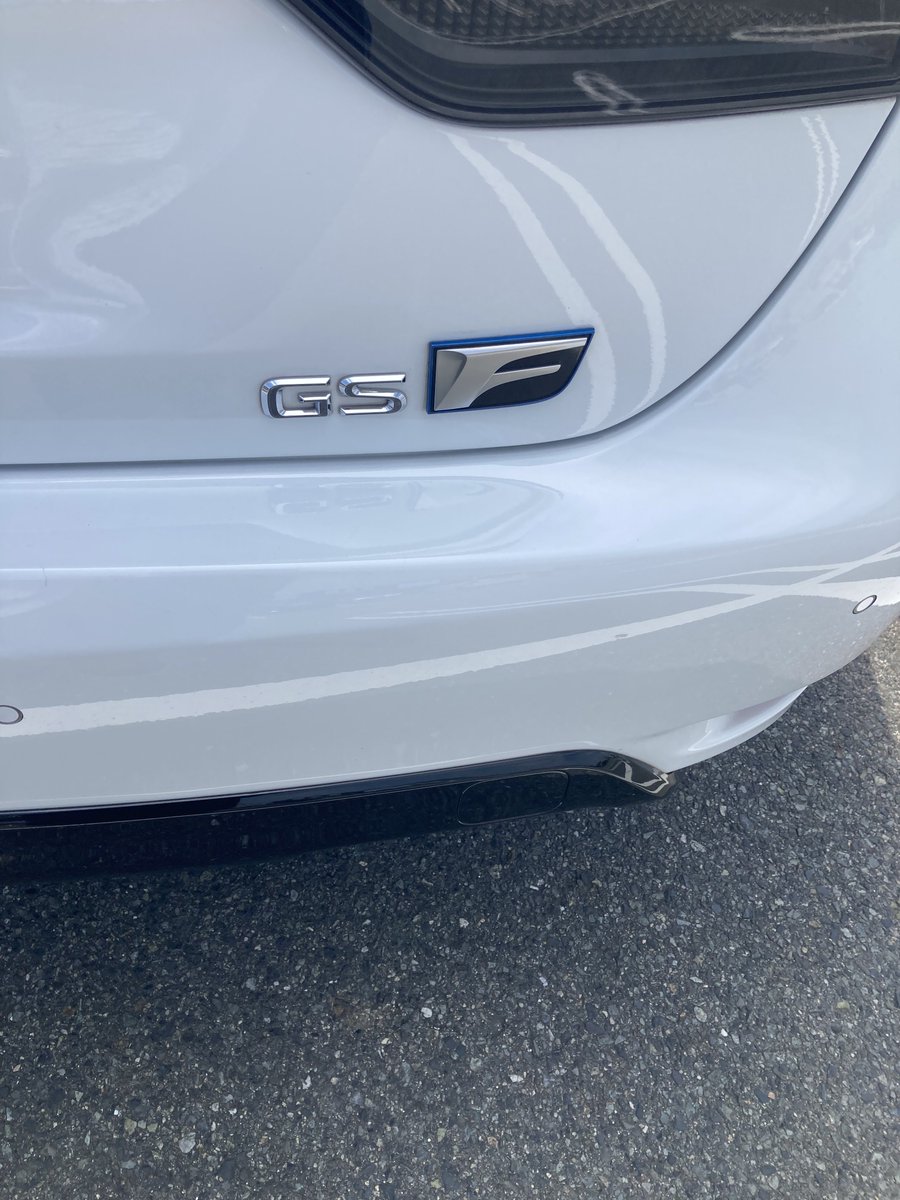 RLovataar's tweet photo. ISの代車でGSFに乗ってる。
すごいね、Powerだね。 https://t.co/XIt7ugKbix