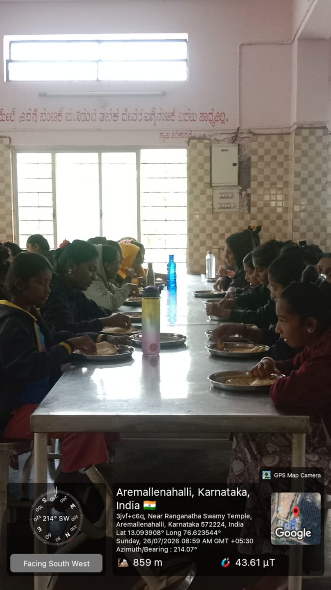 Krcrs_SC413's tweet photo. Todays breakfast
#SocialAudit_SWDMeals https://t.co/yYEG08jiR8