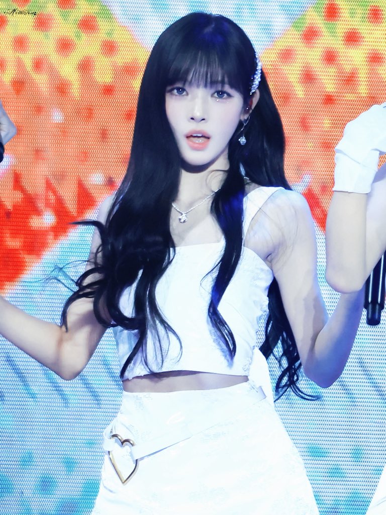 Minmozka's tweet photo. 260725 KMA

#Hearts2Hearts #하츠투하츠 
#YUHA #유하 https://t.co/hOB6wDTXHQ