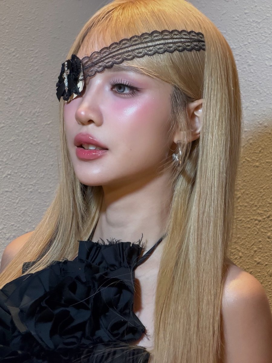 JanJingjing_TH's tweet photo. JanJingjing Update  ༘♡📢 (2/3)
IG post : oza.vang 

JJJ KPCZ SHINING IN MACAU
#EnemiesWithBenefitsFMinMacau
#JanJingjing 
🔗 https://t.co/4TdGQ4XGnS https://t.co/JDwufKDCbc