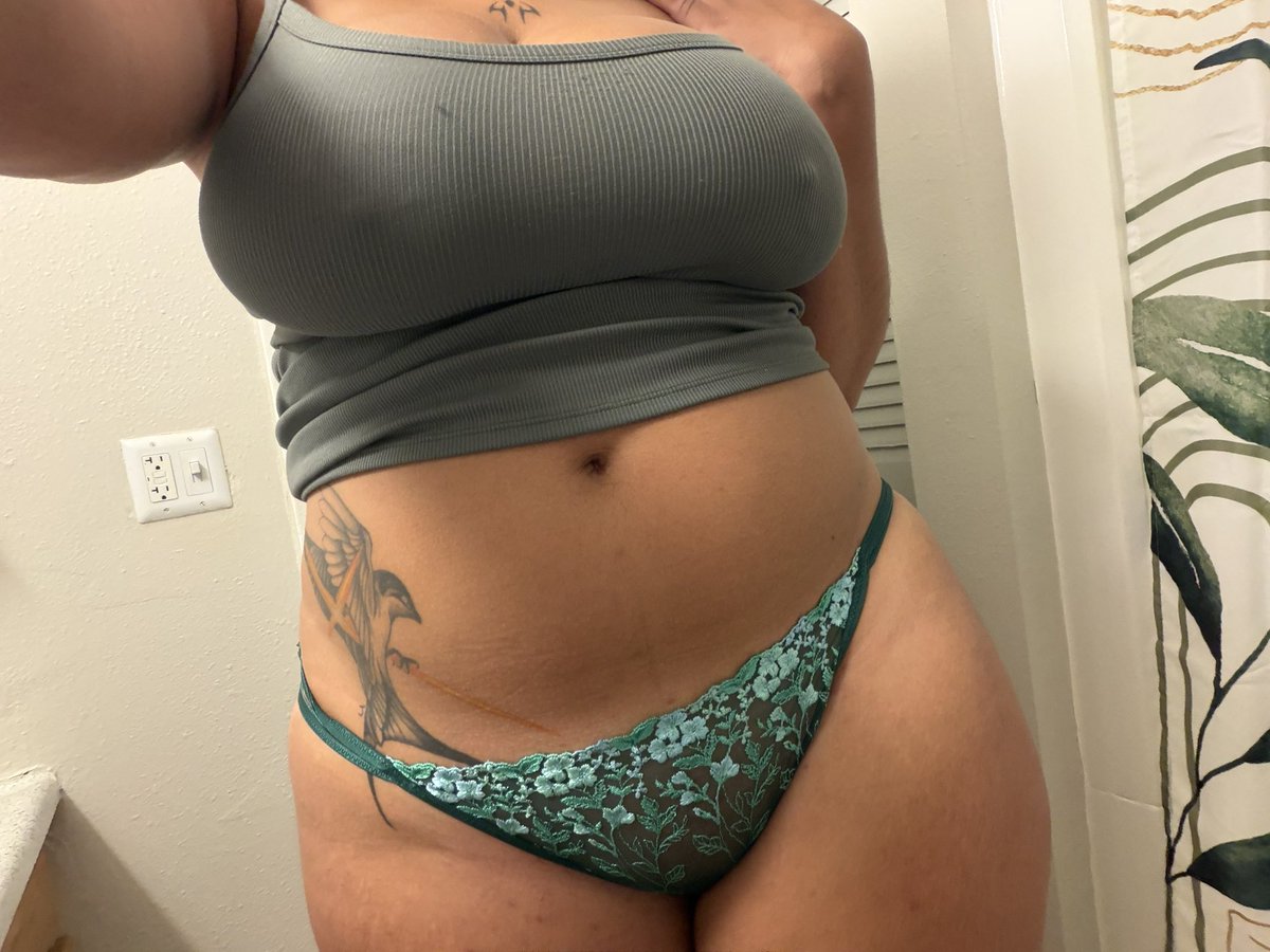 NiteTimeThot's tweet photo. Titties https://t.co/14nBpLWnVa