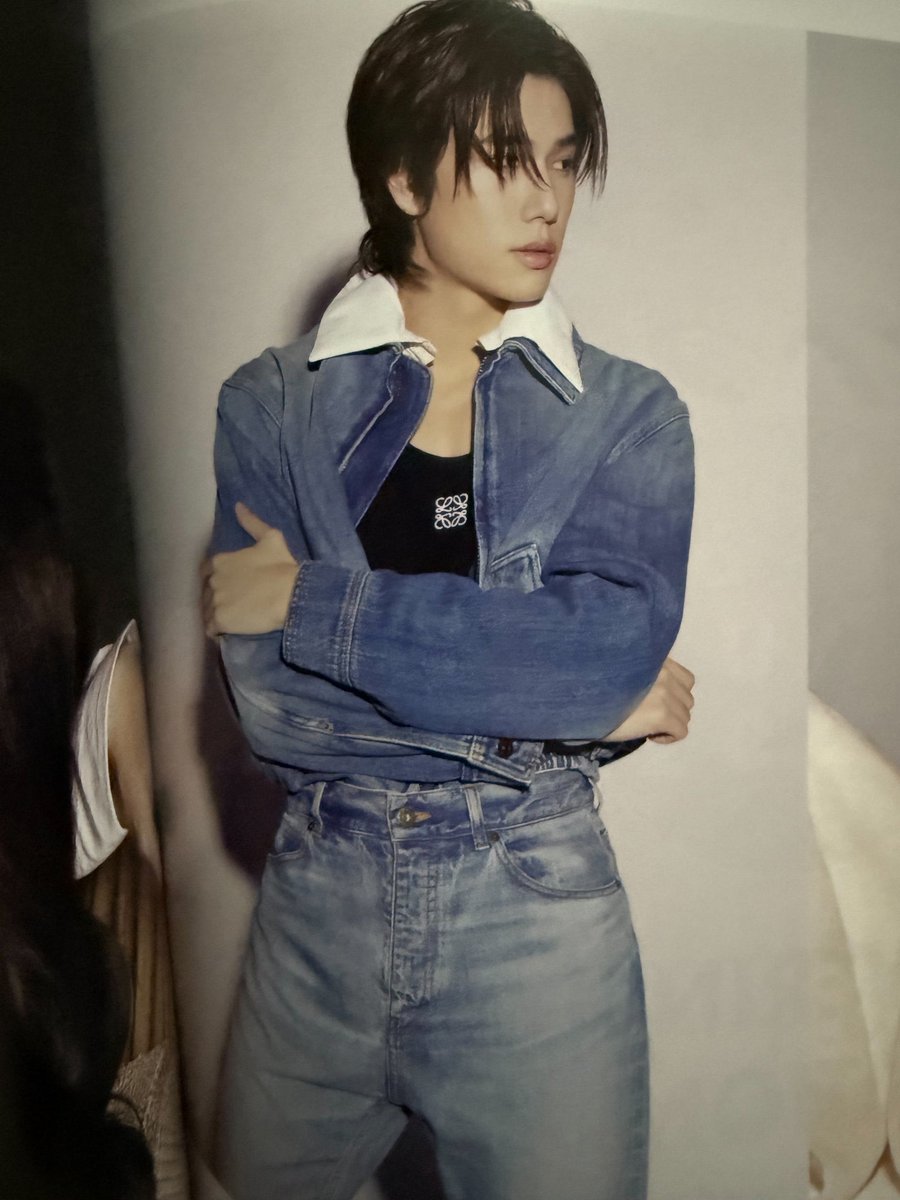 phuyaku's tweet photo. aduh phuwin cantiknya effortlessly banget sih, cantik terus ya phuwin biar banyak yang iri dan tau kalo kamu sebenernya bisa cantik bisa ganteng bisa imut lucu bisa semuanya, liat deh mau gimana pun CANTIK FROM HEAD TO TOE jangan main main yah :Vv😠😏😏😏 https://t.co/I6jKxFXz4T