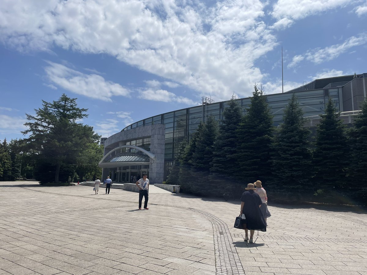 maezy6's tweet photo. 道楽おやじの今日の目的地は札幌コンサートホールKitara大ホール。PMF GALAコンサートなのだ。北海道で開催するPMF演奏会も今日が最終。ラストを楽しむのだっ！（笑） https://t.co/GvZW5rMC5u