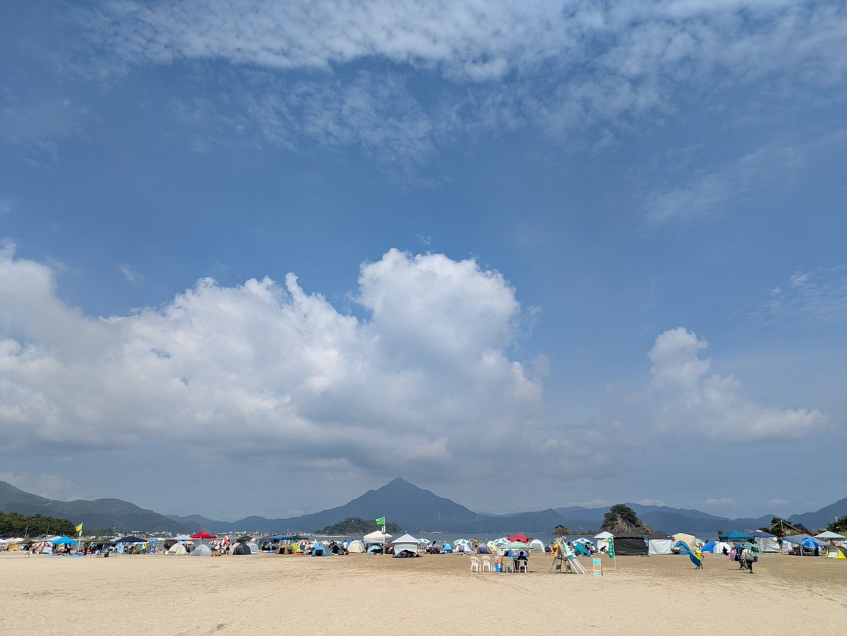 BZ265527's tweet photo. 海はいいですねえ。2年ぶりかな。
ここは遠浅で、小さいお子様連れにはオススメです(^^)
#若狭和田ビーチ https://t.co/thzAoDFVEi