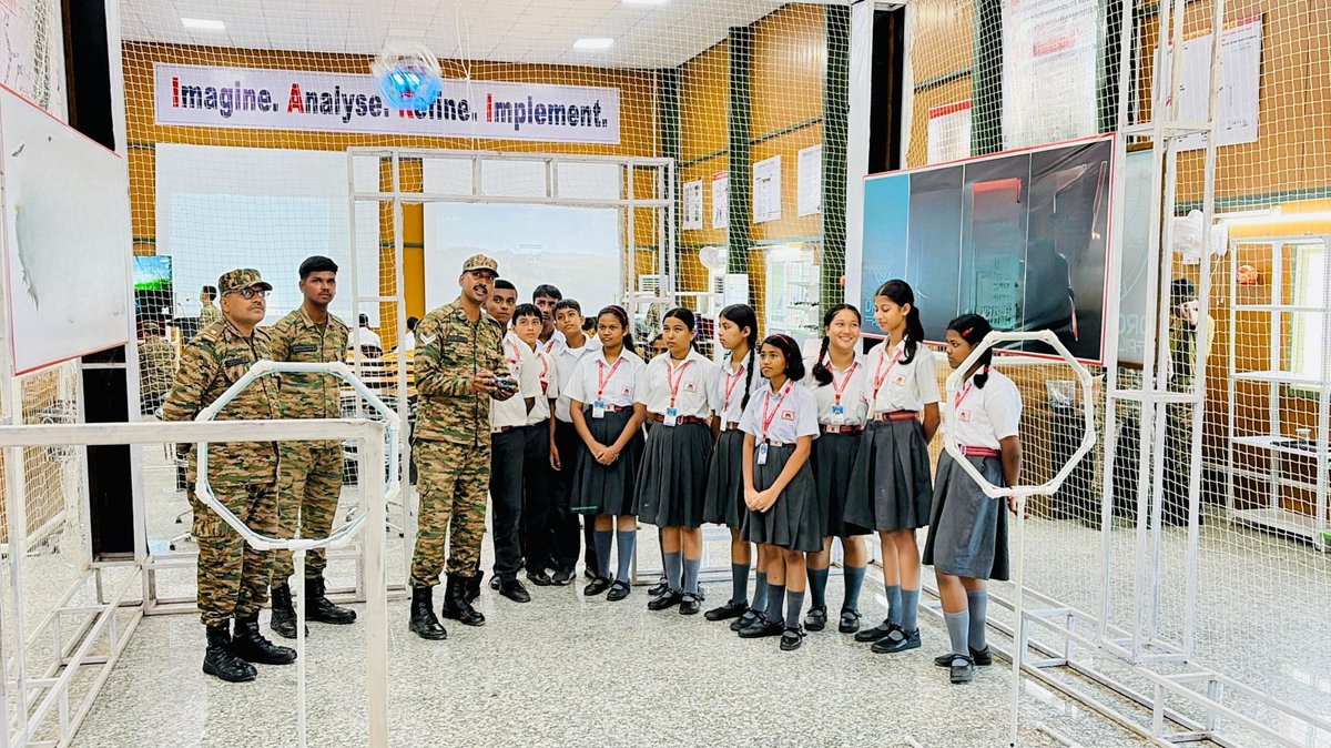 easterncomd's tweet photo. 𝐈𝐧𝐬𝐩𝐢𝐫𝐢𝐧𝐠 𝐲𝐨𝐮𝐧𝐠 𝐦𝐢𝐧𝐝𝐬. 𝐇𝐨𝐧𝐨𝐮𝐫𝐢𝐧𝐠 𝐨𝐮𝐫 𝐡𝐞𝐫𝐨𝐞𝐬. 𝐁𝐮𝐢𝐥𝐝𝐢𝐧𝐠 𝐭𝐡𝐞 𝐟𝐮𝐭𝐮𝐫𝐞.

Under the aegis of #EasternCommand, 78 students and 5 teachers from #ArmyPublicSchool, #Solmara visited a military drone facility on the occasion of the 27th #KargilVijayDiwas.

The students gained hands-on exposure to #FPV drones, simulators and drone operations, besides viewing a special #ADGPI film paying tribute to the courage, sacrifice and valour of the Kargil heroes.

युवा मनों को प्रेरणा। वीरों को नमन। भविष्य का निर्माण।

#पूर्वी_कमान के तत्वावधान में, #कारगिल_विजय_दिवस की 27वीं वर्षगांठ के अवसर पर #आर्मी_पब्लिक_स्कूल, #सोलमारा के 78 छात्रों एवं 5 शिक्षकों ने सैन्य ड्रोन सुविधा का भ्रमण किया।

विद्यार्थियों ने #FPV ड्रोन, सिमुलेटर एवं ड्रोन संचालन का प्रत्यक्ष अनुभव प्राप्त किया। इस अवसर पर कारगिल के वीरों के साहस, बलिदान एवं शौर्य को समर्पित #ADGPI की विशेष फिल्म भी प्रदर्शित की गई।

#भारतीय_सेना
#पूर्वी_कमान
#IndianArmy
#EasternCommand
#NationBuilding
#YouthEmpowerment 
#FutureLeaders 
#NationFirst

@adgpi
@SpokespersonMoD
@HQ_IDS_India
@indiannavy
@IAF_MCC
@official_dgar
@ProDefKolkata
@IndiaCoastGuard
@HQ_DG_NCC
@apstezpur
@Laxmanacharya54
@AssamRajbhavan

Facebook - https://t.co/tyBGUu8mjm
Instagram - https://t.co/xQkwiNVO0P